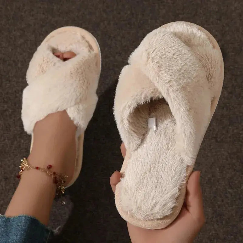 Fluffy Furry Slippers - Poppix