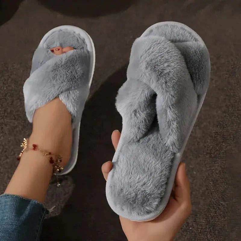 Fluffy Furry Slippers - Poppix