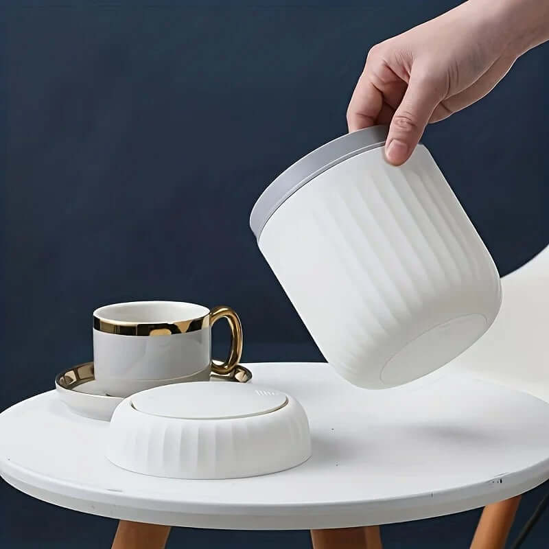 Mini Desktop Trash Can with Press-Top Lid – Sleek Tabletop Waste Bin